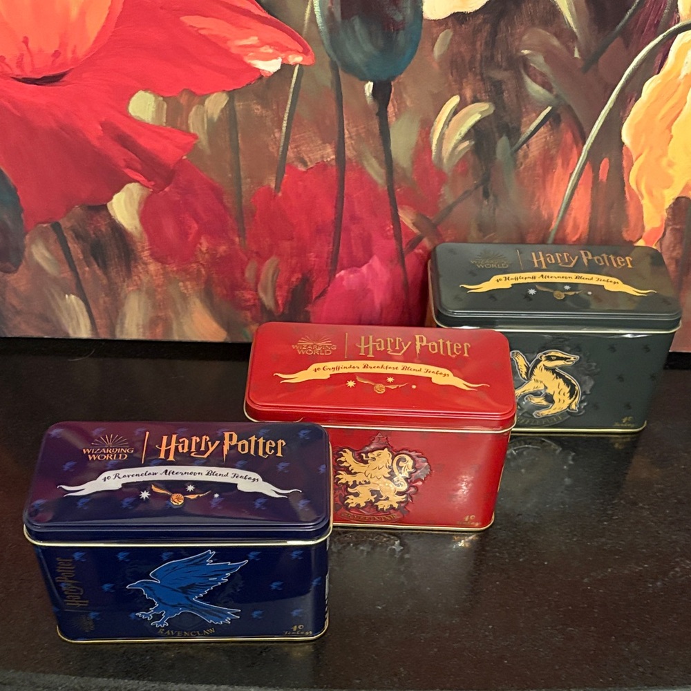 NWT Harry Potter 120 teabags House Crest Tin Set of best teas 40 x 3 =120